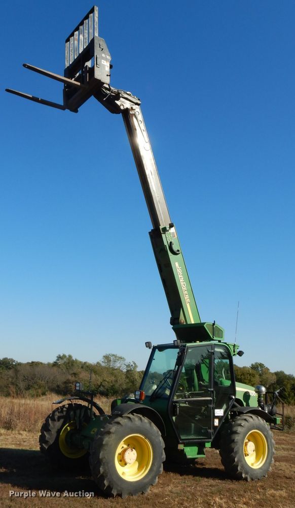 image for item DH2627 2003 John Deere 3400 telehandler
