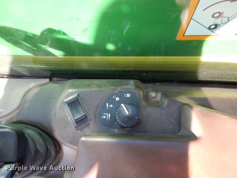 image for item DH2627 2003 John Deere 3400 telehandler