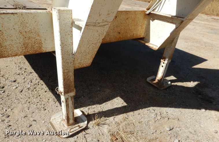 image for item DH2646 1997 Holden HLB36225 drop deck equipment trailer