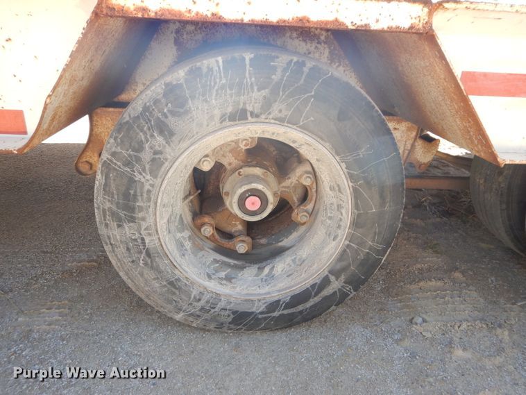 image for item DH2646 1997 Holden HLB36225 drop deck equipment trailer