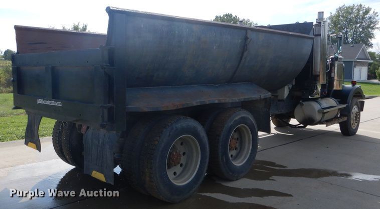 image for item DH6191 1986 Western Star 4900 dump truck