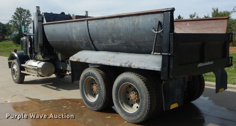 image for item DH6191 1986 Western Star 4900 dump truck