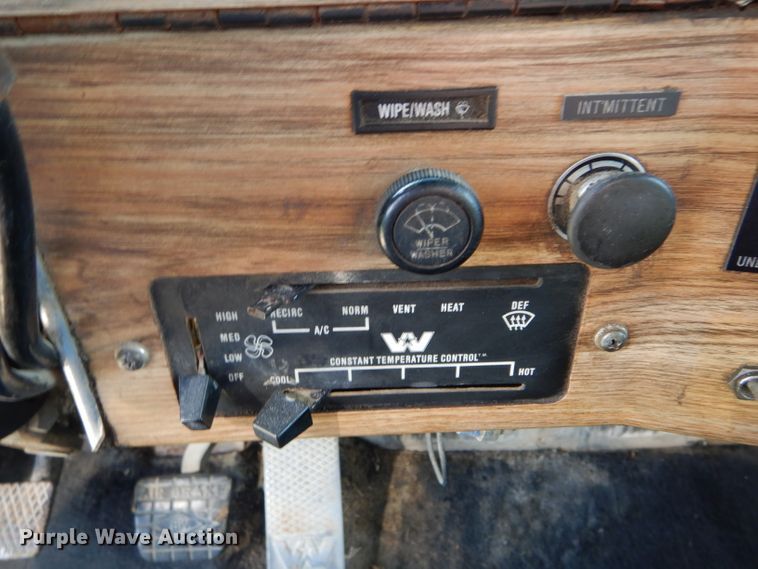 image for item DH6191 1986 Western Star 4900 dump truck