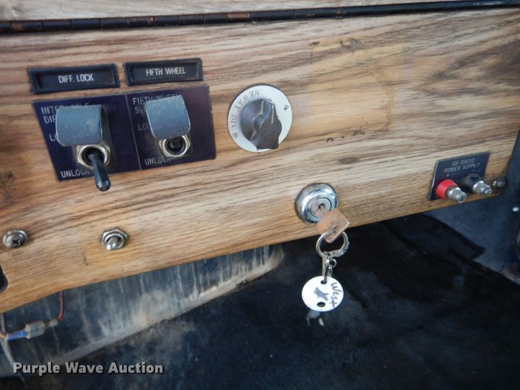 image for item DH6191 1986 Western Star 4900 dump truck