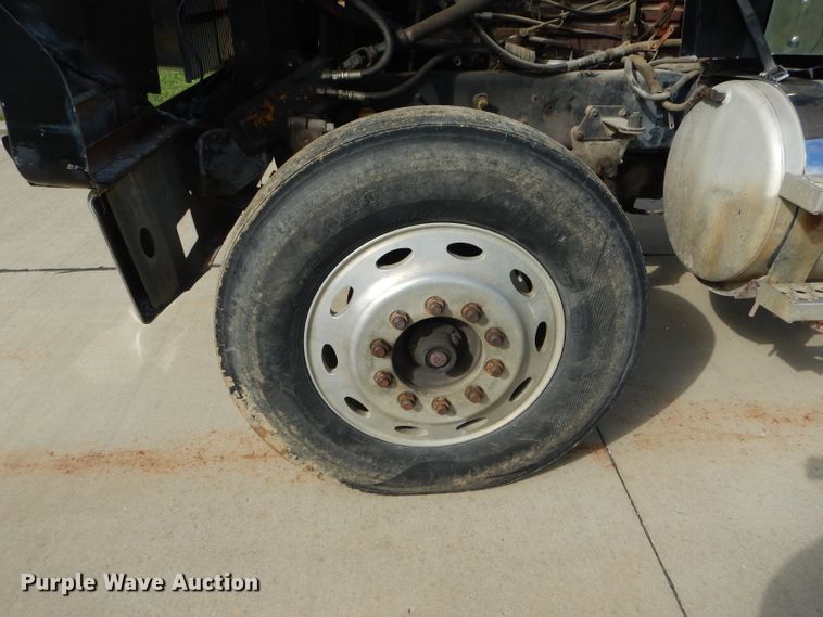 image for item DH6191 1986 Western Star 4900 dump truck