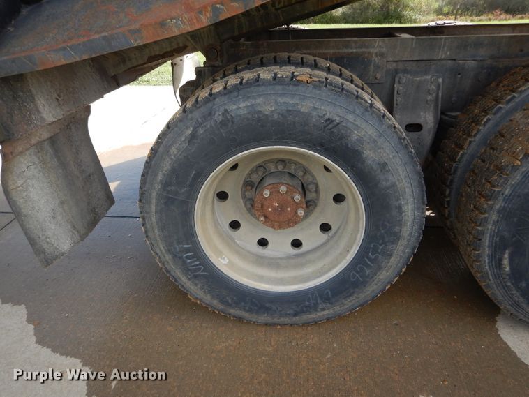 image for item DH6191 1986 Western Star 4900 dump truck