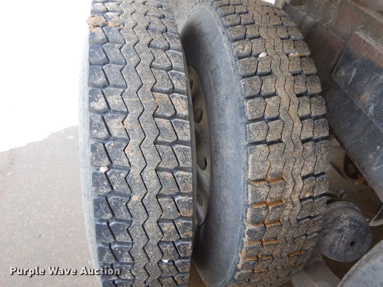 image for item DH6191 1986 Western Star 4900 dump truck