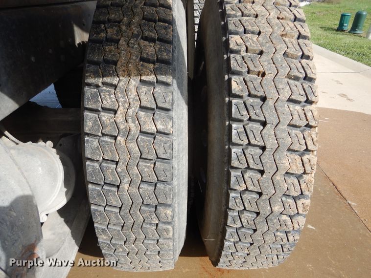 image for item DH6191 1986 Western Star 4900 dump truck