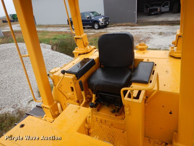 image for item DH6231 1985 Komatsu D65P-8 dozer