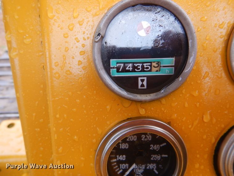 image for item DH6231 1985 Komatsu D65P-8 dozer