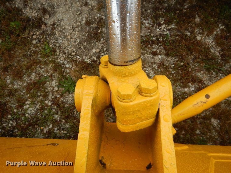 image for item DH6231 1985 Komatsu D65P-8 dozer