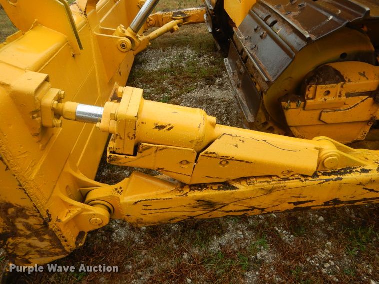 image for item DH6231 1985 Komatsu D65P-8 dozer