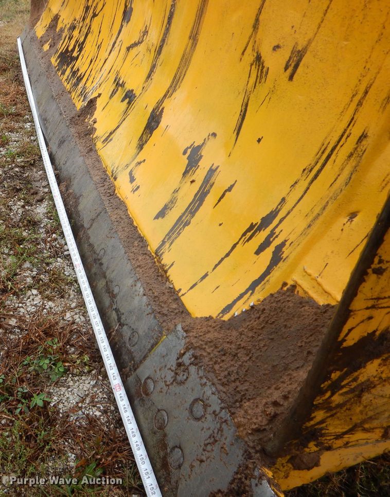 image for item DH6231 1985 Komatsu D65P-8 dozer