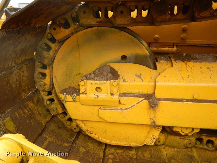 image for item DH6231 1985 Komatsu D65P-8 dozer