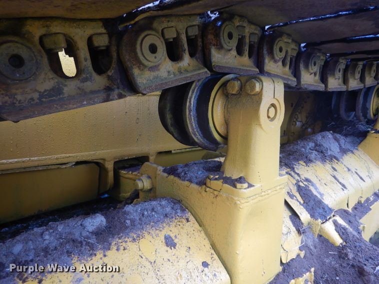image for item DH6231 1985 Komatsu D65P-8 dozer