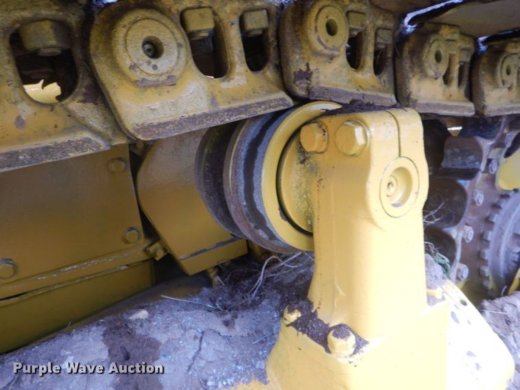 image for item DH6231 1985 Komatsu D65P-8 dozer