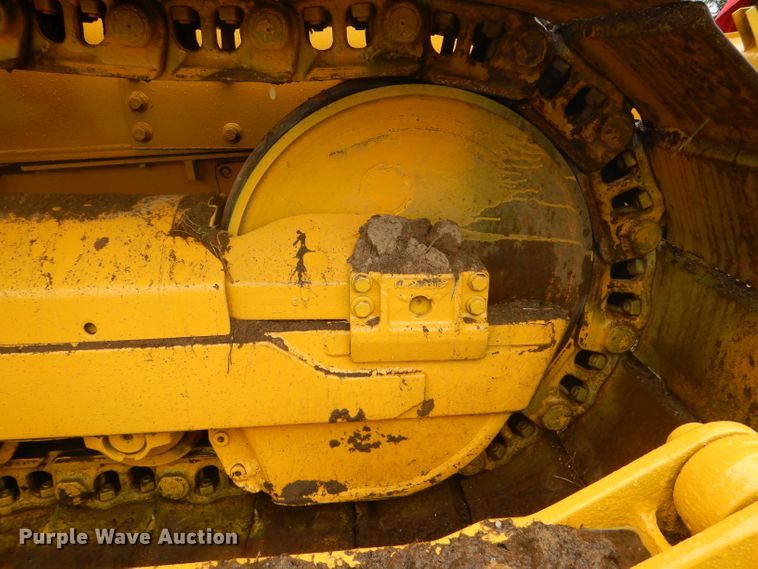 image for item DH6231 1985 Komatsu D65P-8 dozer
