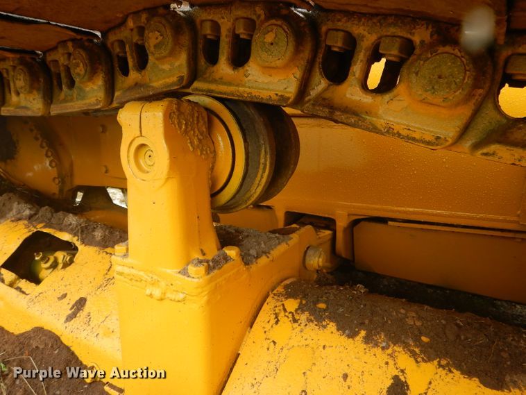 image for item DH6231 1985 Komatsu D65P-8 dozer