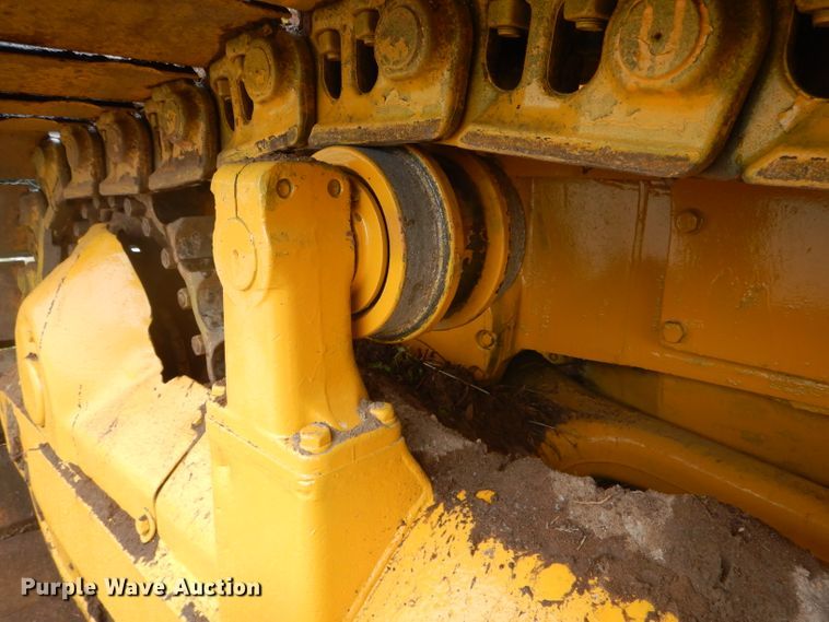 image for item DH6231 1985 Komatsu D65P-8 dozer