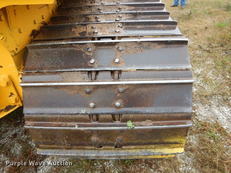 image for item DH6231 1985 Komatsu D65P-8 dozer