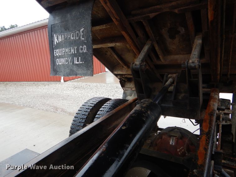 image for item DH6232 1996 GMC TopKick C6500 dump truck