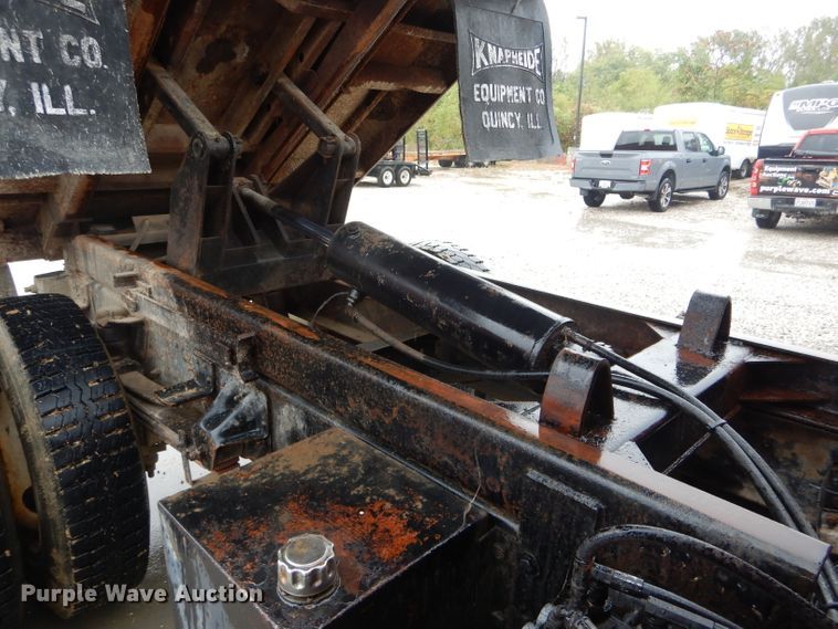 image for item DH6232 1996 GMC TopKick C6500 dump truck