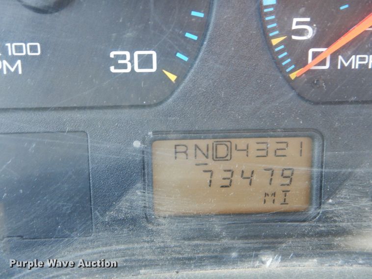 image for item DH6238 2002 International 4300 digger derrick truck