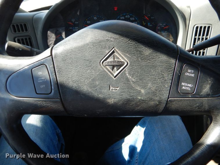 image for item DH6238 2002 International 4300 digger derrick truck