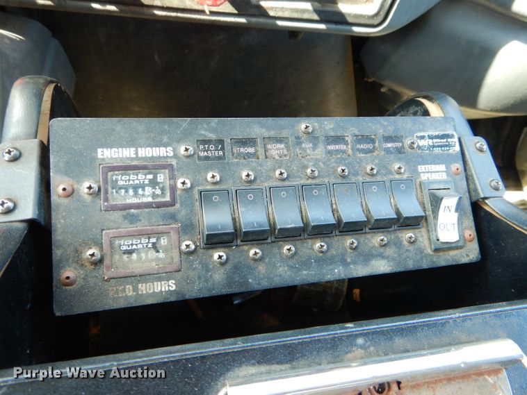 image for item DH6238 2002 International 4300 digger derrick truck