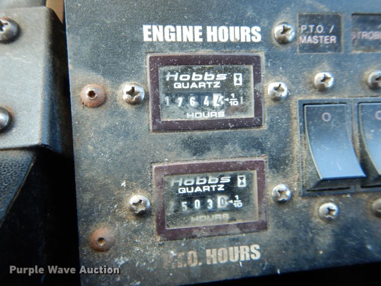 image for item DH6238 2002 International 4300 digger derrick truck