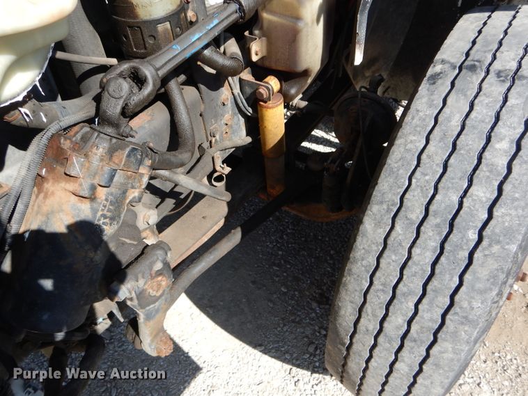 image for item DH6238 2002 International 4300 digger derrick truck