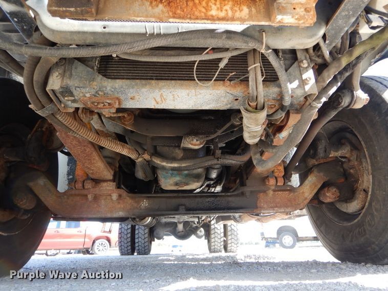 image for item DH6238 2002 International 4300 digger derrick truck