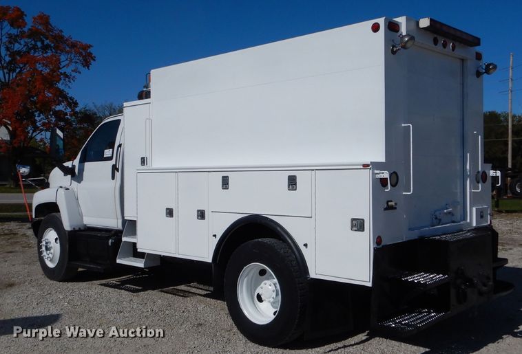image for item DH6240 2009 GMC C7500 service truck
