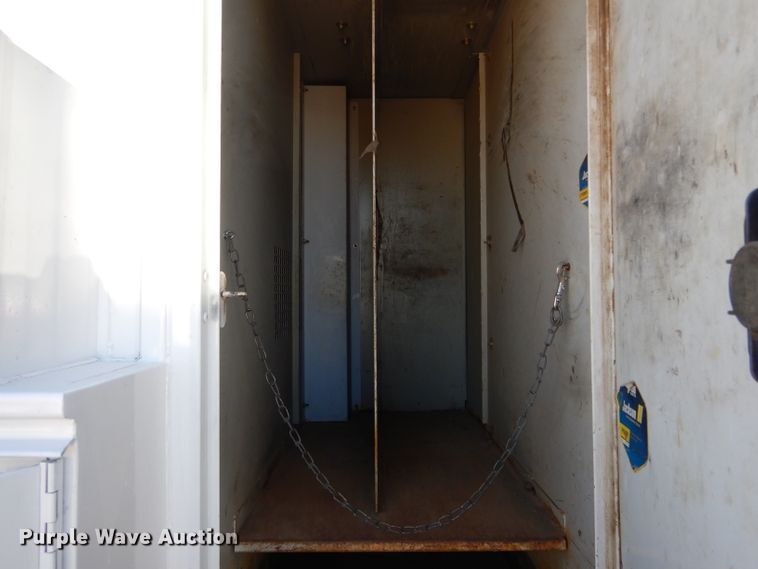 image for item DH6240 2009 GMC C7500 service truck