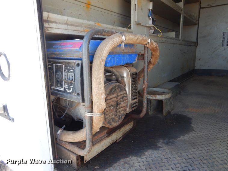 image for item DH6240 2009 GMC C7500 service truck