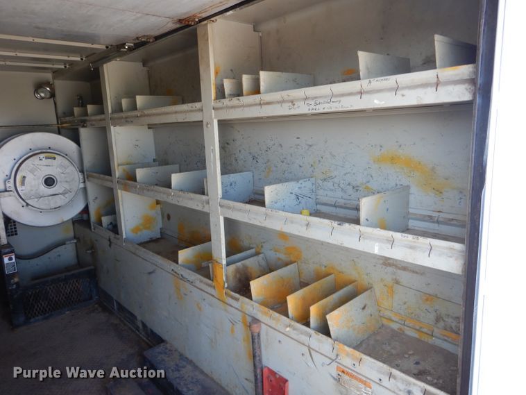 image for item DH6240 2009 GMC C7500 service truck