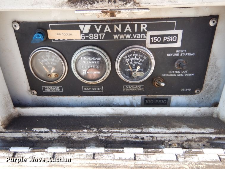 image for item DH6240 2009 GMC C7500 service truck