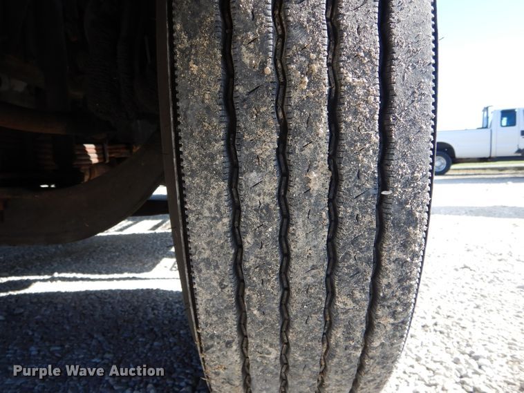 image for item DH6240 2009 GMC C7500 service truck