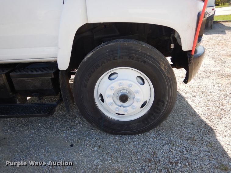 image for item DH6240 2009 GMC C7500 service truck