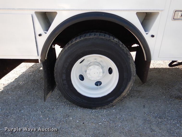 image for item DH6240 2009 GMC C7500 service truck