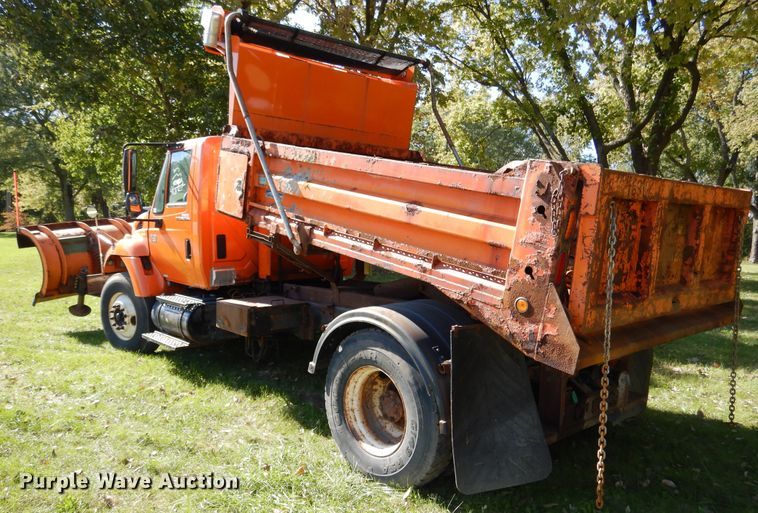 image for item EK9095 2006 International 7400 dump truck
