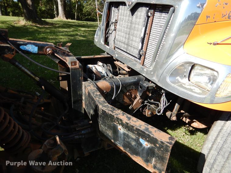 image for item EK9095 2006 International 7400 dump truck