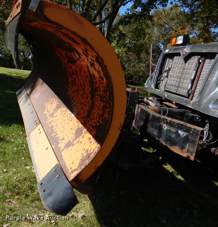 image for item EK9095 2006 International 7400 dump truck