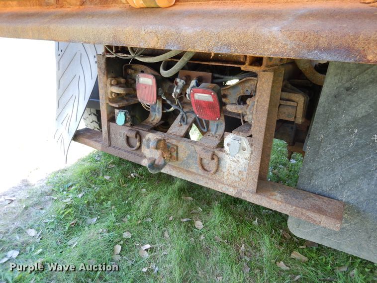 image for item EK9095 2006 International 7400 dump truck