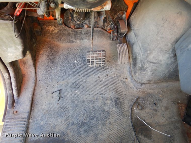 image for item EK9095 2006 International 7400 dump truck