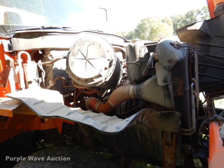 image for item EK9095 2006 International 7400 dump truck