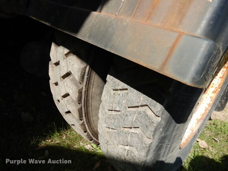 image for item EK9095 2006 International 7400 dump truck