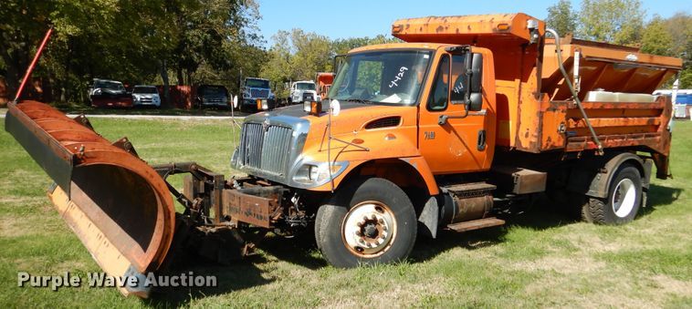 image for item EK9096 2007 International 7400 dump truck