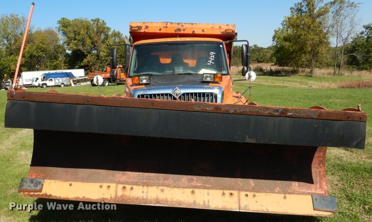 image for item EK9096 2007 International 7400 dump truck