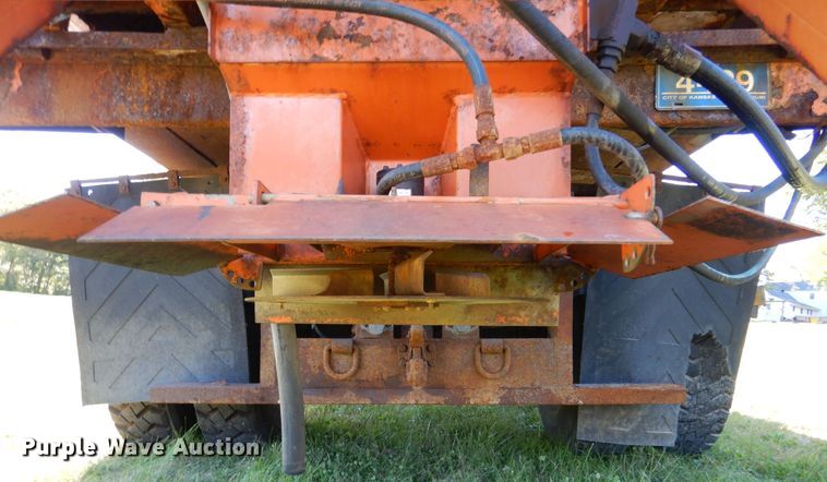 image for item EK9096 2007 International 7400 dump truck